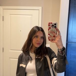 Meet your Posher, Erika